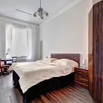 The Old Town Luxury Hideaway Apartment
