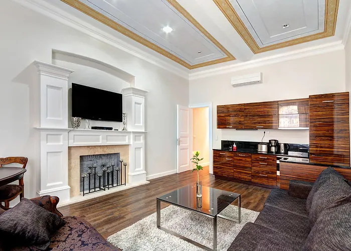 The Old Town Luxury Hideaway Apartment